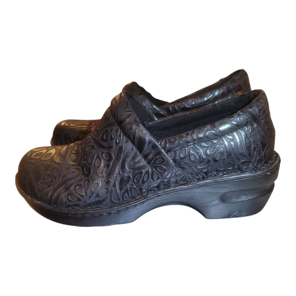 BOC‎ WOMENS CLOGS LEATHER SZ 8.5 M BC3630 BLACK WITH DESIGN - Picture 3 of 13